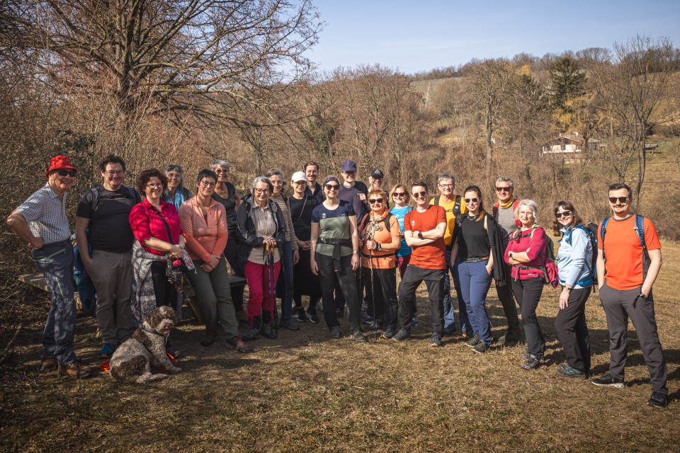 Ein Gruppenfoto der Wandergruppe der NF 12.